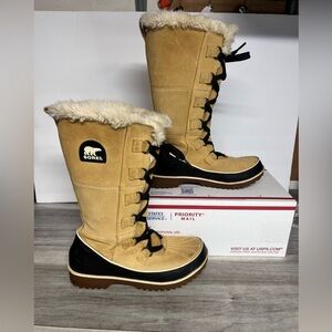 Sorel Women's Tan Winter Boots